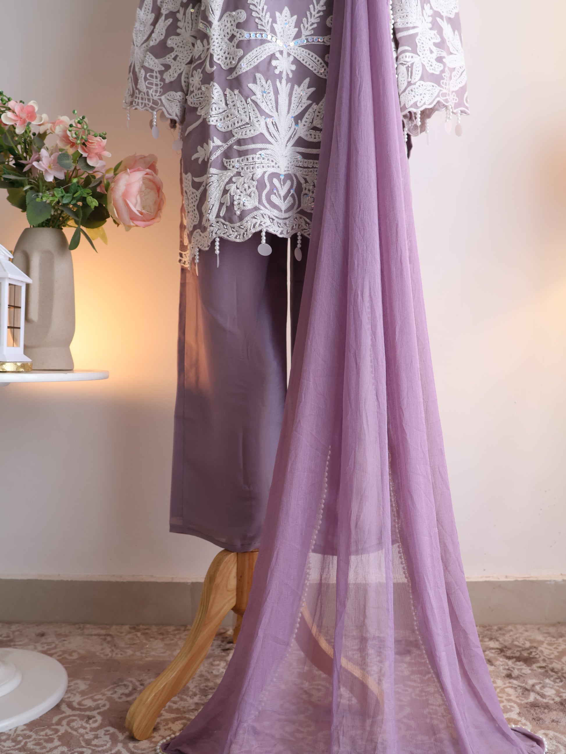 Zennah ft. Salwar