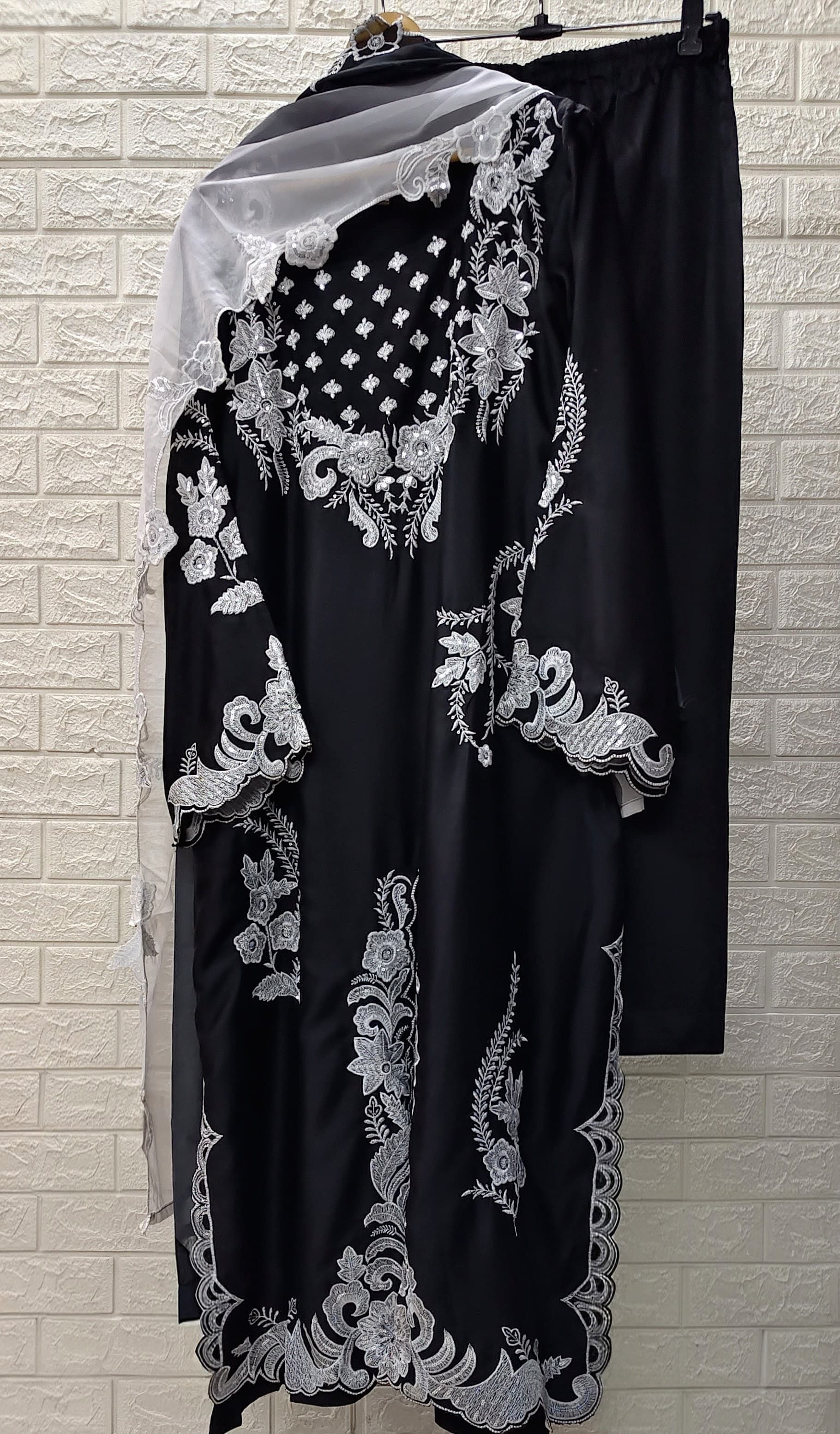 Pakistani long suits - 1015