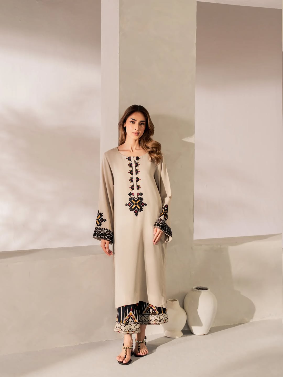 NEW LAUNCH EXQUISITE PREMIUM PAKISTANI PURE COTTON EMBROIDERED 🪡 3 PC WEAR 💖 - 1005