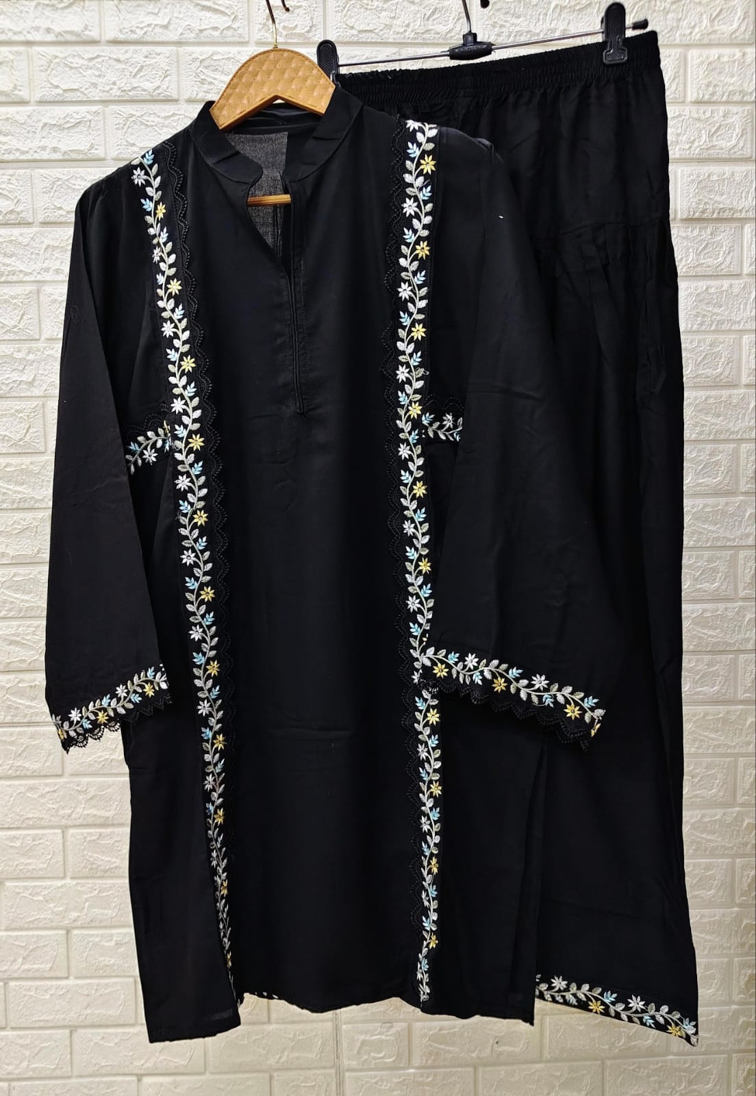 EXQUISITE PREMIUM EMBROIDERED FARSHI SETS