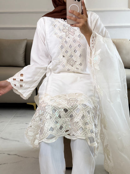 White bliss Cutwork luxury Prét.